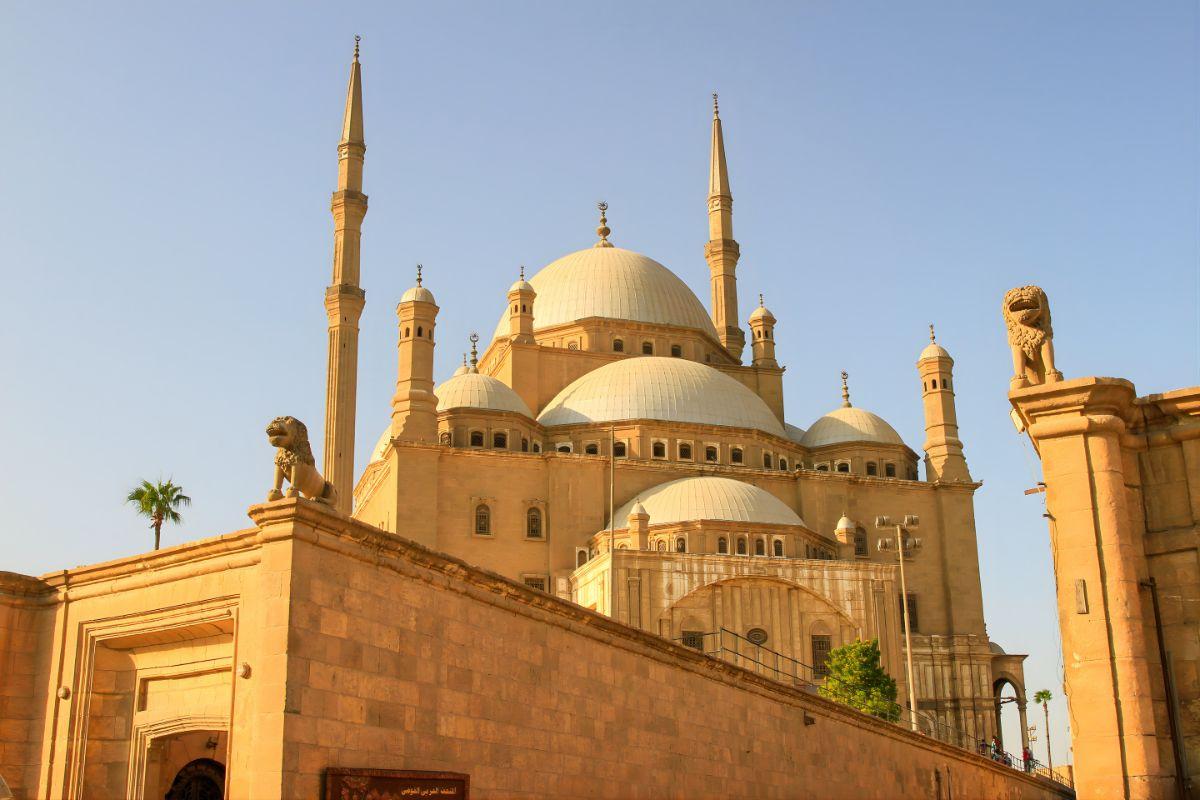 4-Hour Private Old Cairo Tour: Citadel, Coptic Cairo & Khan El-Khalili