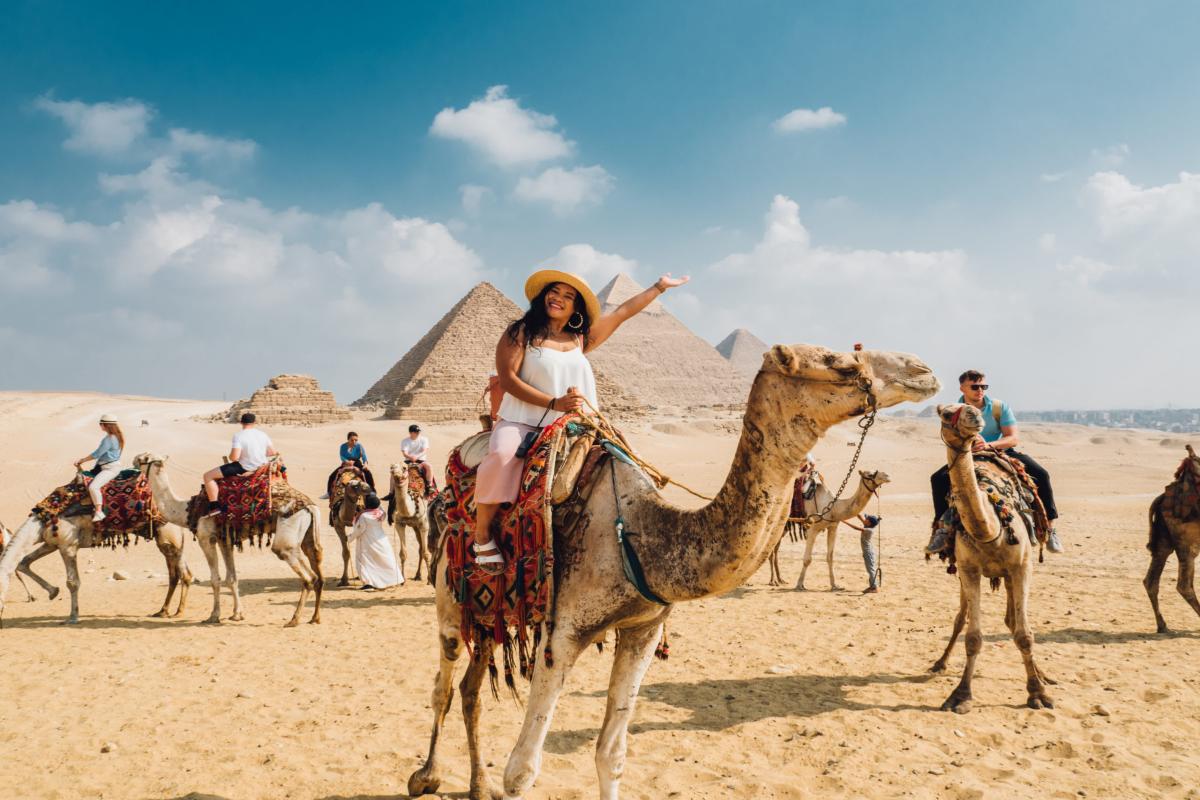 Sakkara and Dahshor Pyramids tour